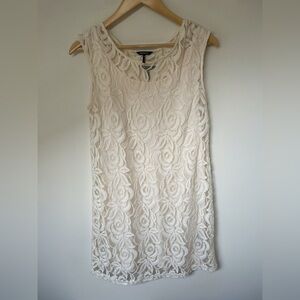 Daisy Fuentes Lace Sleeveless Dress - Size Medium